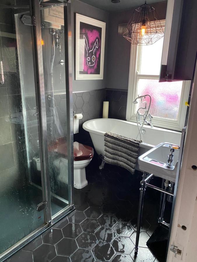 Luxury 2 Bedroom Flat Heart Of Camden London Kültér fotó
